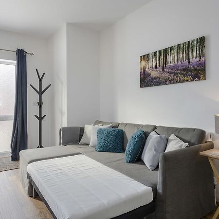 1 Bed Apt Sleeps 4 Luton  Bagian luar foto