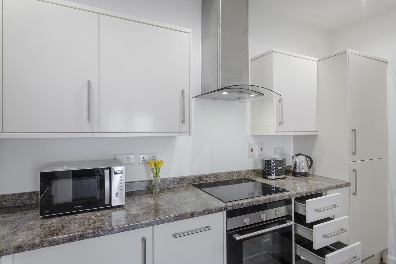 1 Bed Apt Sleeps 4 Luton  Bagian luar foto